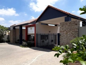 3 Bedroom Flat & Apartment