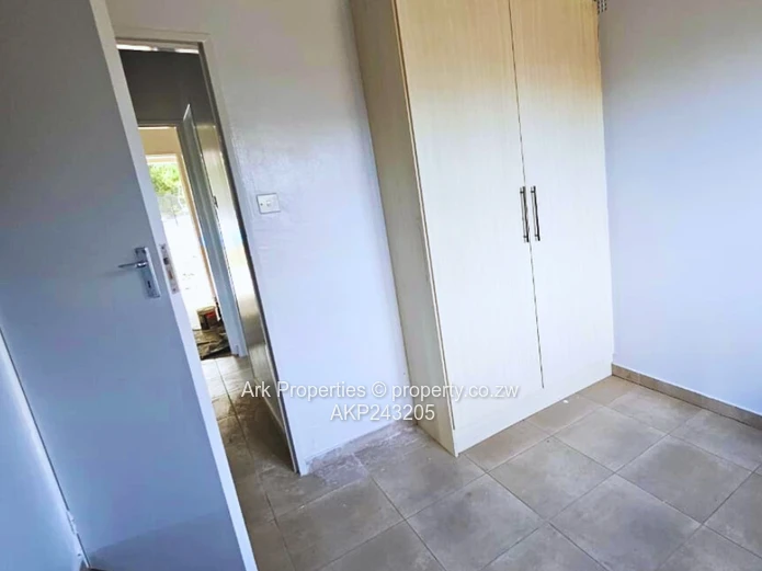 Gated Community Of 3 Flats For Sale - Arlington