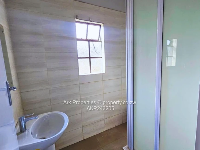 Gated Community Of 3 Flats For Sale - Arlington